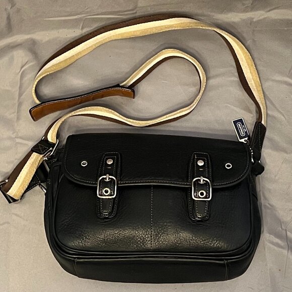 Vintage Coach Leather Field Bag, 9609, Blue Interior, Crossbody Strap, EUC - Picture 1 of 12